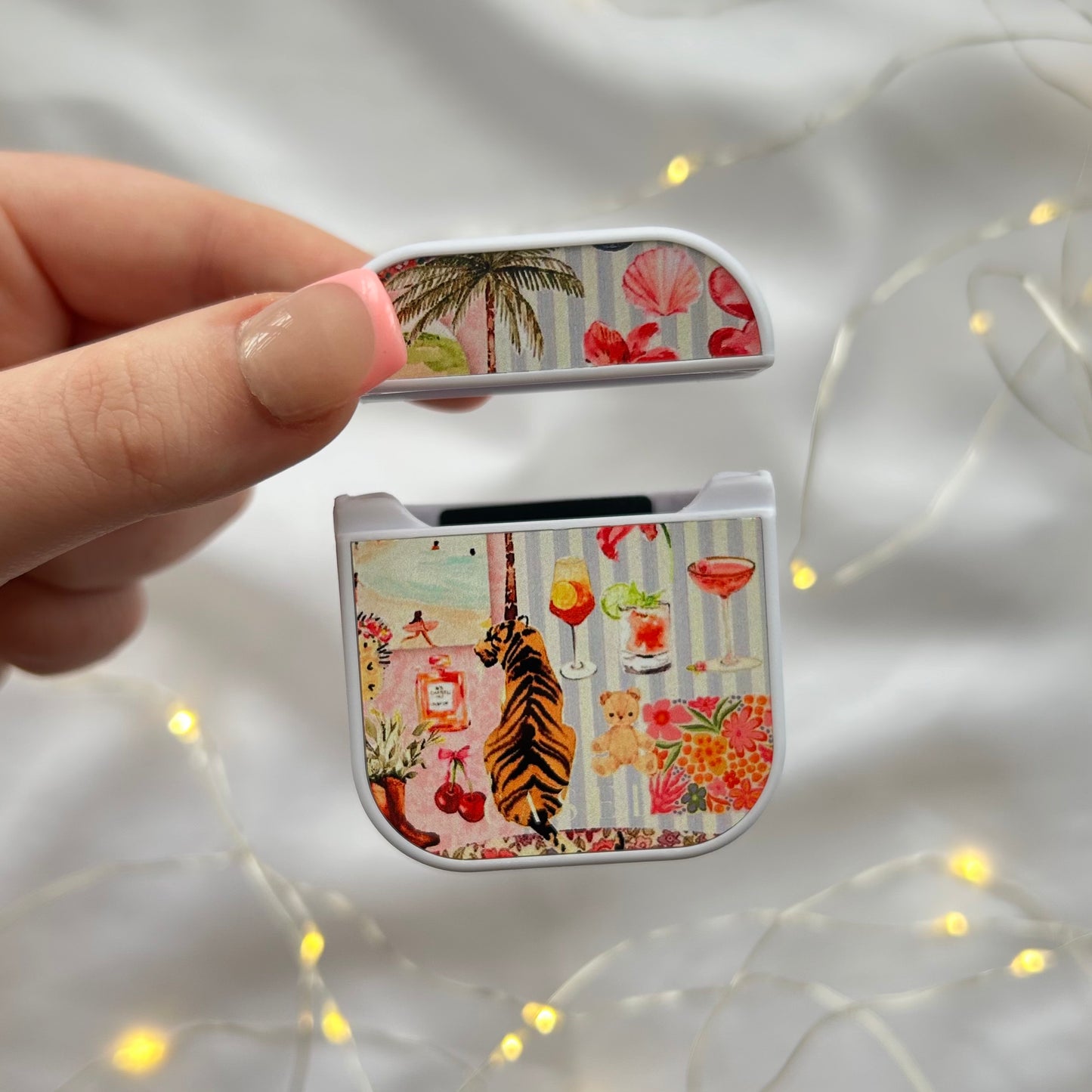 VACAY SPRINGS AIRPOD CASE